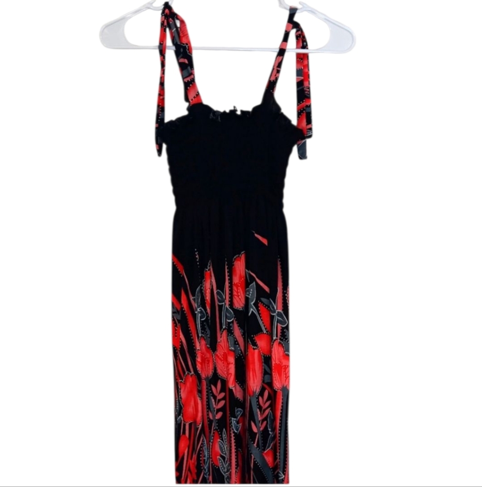 FC Dress Size S-M Elastic in a Floral Pattern‎